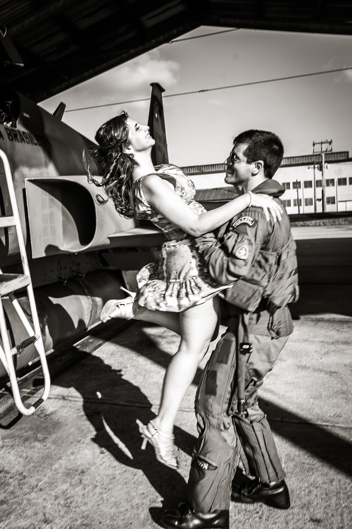 Sessão de fotos de casal, fotos pre wedding, Fotógrafo no Porto, em Portugal. Fotógrafo de casamentos no Porto, Portugal. Fotos espontaneas, fotos naturais, fotos românticas, fotografia criativa. Casal apaixonado. Fernanda Ferraro Fotografia. 