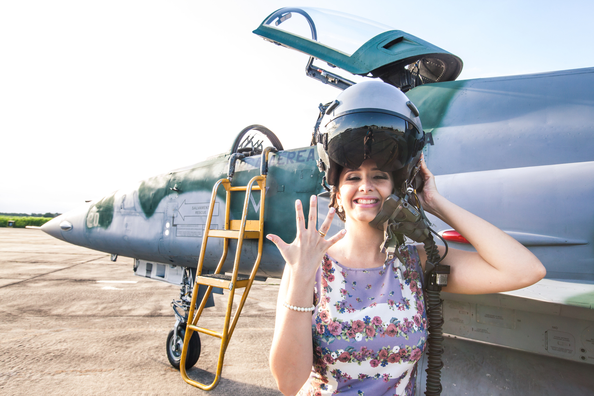 Sessão de fotos de casal, fotos pre wedding, Fotógrafo no Porto, em Portugal. Fotógrafo de casamentos no Porto, Portugal. Fotos espontaneas, fotos naturais, fotos românticas, fotografia criativa. Casal apaixonado. Fernanda Ferraro Fotografia. 