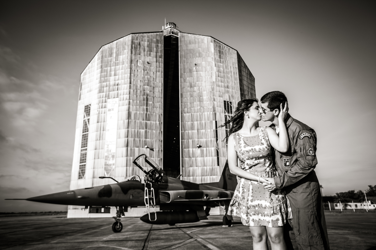 Sessão de fotos de casal, fotos pre wedding, Fotógrafo no Porto, em Portugal. Fotógrafo de casamentos no Porto, Portugal. Fotos espontaneas, fotos naturais, fotos românticas, fotografia criativa. Casal apaixonado. Fernanda Ferraro Fotografia. 