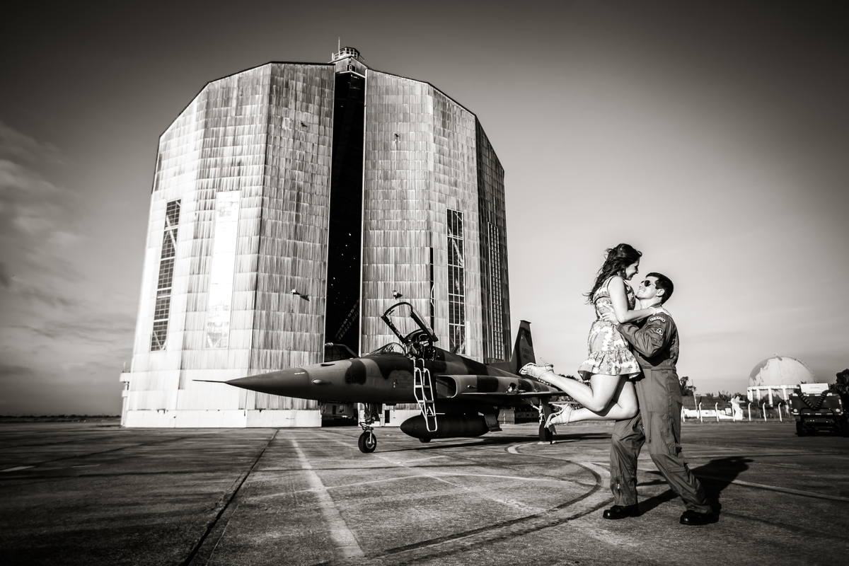Sessão de fotos de casal, fotos pre wedding, Fotógrafo no Porto, em Portugal. Fotógrafo de casamentos no Porto, Portugal. Fotos espontaneas, fotos naturais, fotos românticas, fotografia criativa. Casal apaixonado. Fernanda Ferraro Fotografia. 