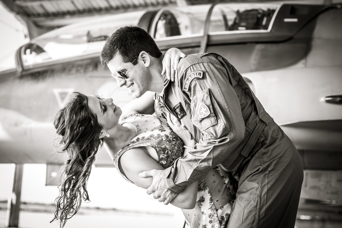 Sessão de fotos de casal, fotos pre wedding, Fotógrafo no Porto, em Portugal. Fotógrafo de casamentos no Porto, Portugal. Fotos espontaneas, fotos naturais, fotos românticas, fotografia criativa. Casal apaixonado. Fernanda Ferraro Fotografia. 