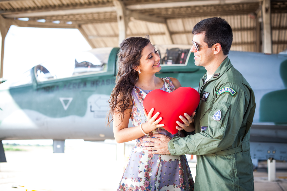 Sessão de fotos de casal, fotos pre wedding, Fotógrafo no Porto, em Portugal. Fotógrafo de casamentos no Porto, Portugal. Fotos espontaneas, fotos naturais, fotos românticas, fotografia criativa. Casal apaixonado. Fernanda Ferraro Fotografia. 