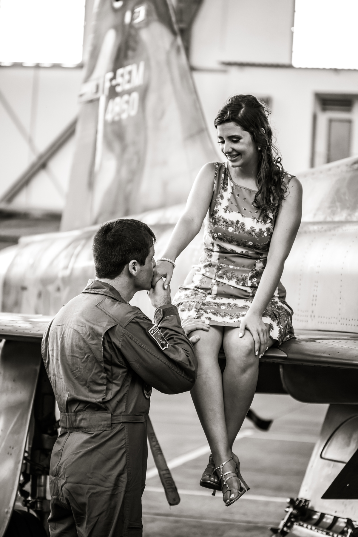 Sessão de fotos de casal, fotos pre wedding, Fotógrafo no Porto, em Portugal. Fotógrafo de casamentos no Porto, Portugal. Fotos espontaneas, fotos naturais, fotos românticas, fotografia criativa. Casal apaixonado. Fernanda Ferraro Fotografia. 