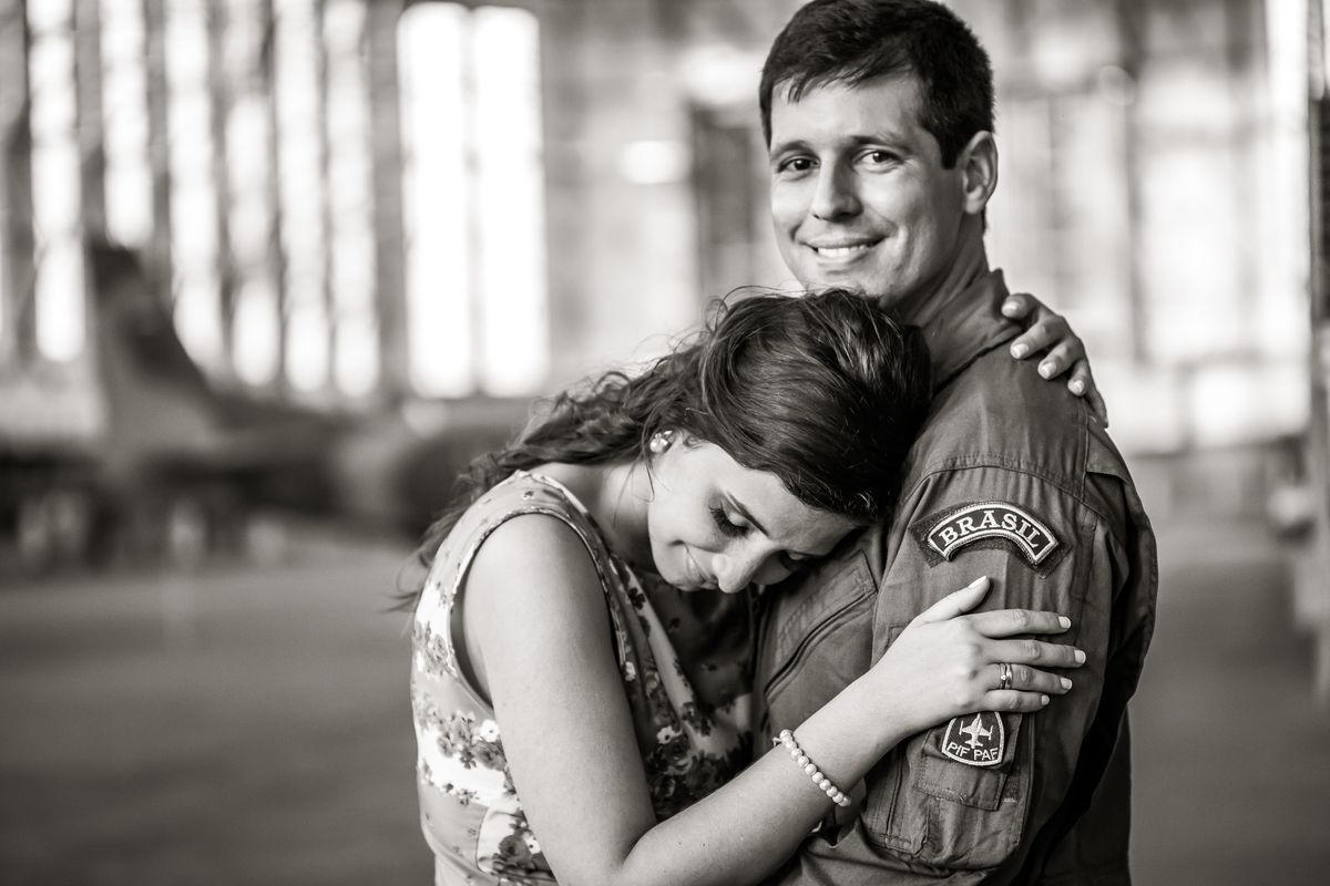 Sessão de fotos de casal, fotos pre wedding, Fotógrafo no Porto, em Portugal. Fotógrafo de casamentos no Porto, Portugal. Fotos espontaneas, fotos naturais, fotos românticas, fotografia criativa. Casal apaixonado. Fernanda Ferraro Fotografia. 