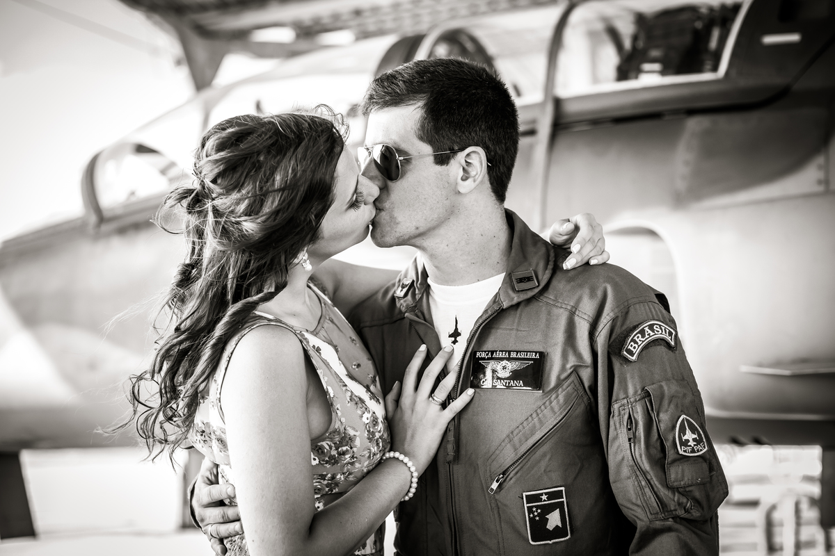 Sessão de fotos de casal, fotos pre wedding, Fotógrafo no Porto, em Portugal. Fotógrafo de casamentos no Porto, Portugal. Fotos espontaneas, fotos naturais, fotos românticas, fotografia criativa. Casal apaixonado. Fernanda Ferraro Fotografia. 