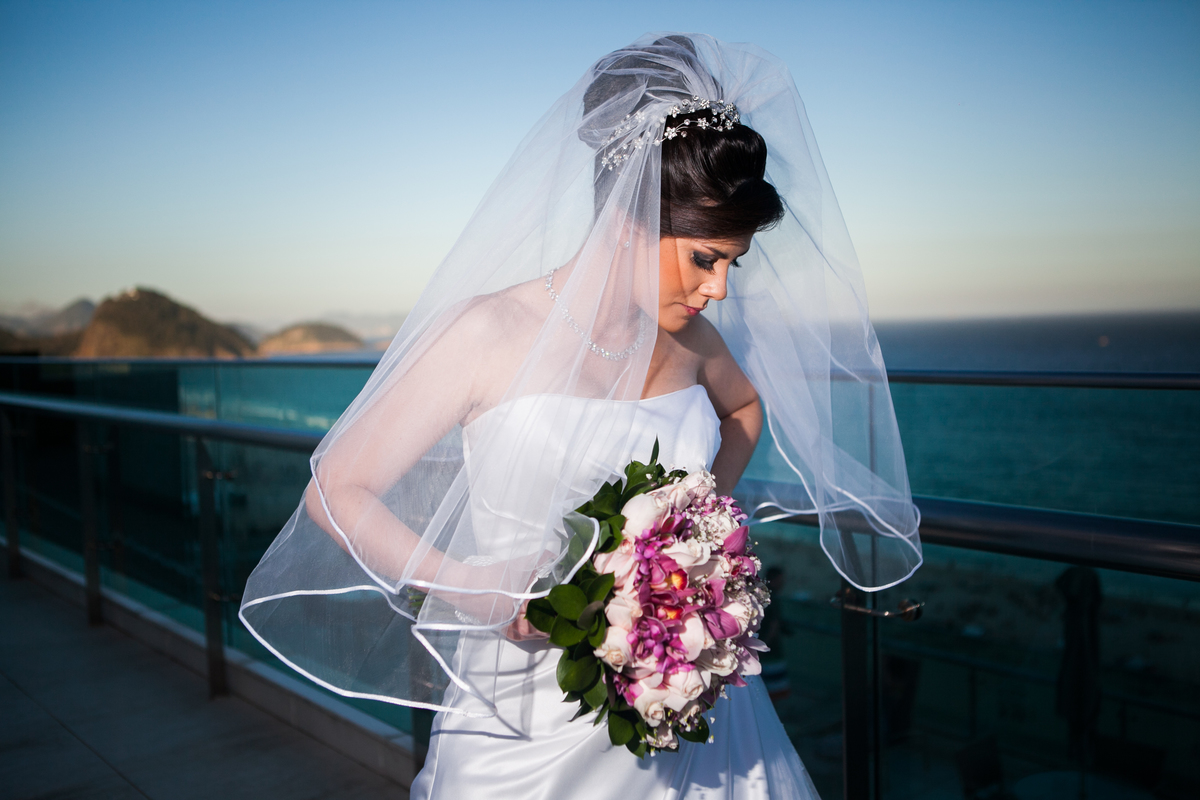 Fotografia de casamento, fotos de casamento, noiva, Fotógrafo no Porto, em Portugal. Fotógrafo de casamentos no Porto, Portugal. Fotos espontaneas, fotos naturais, fotos românticas, fotografia criativa. Casal apaixonado. Melhor fotógrafo de Portugal