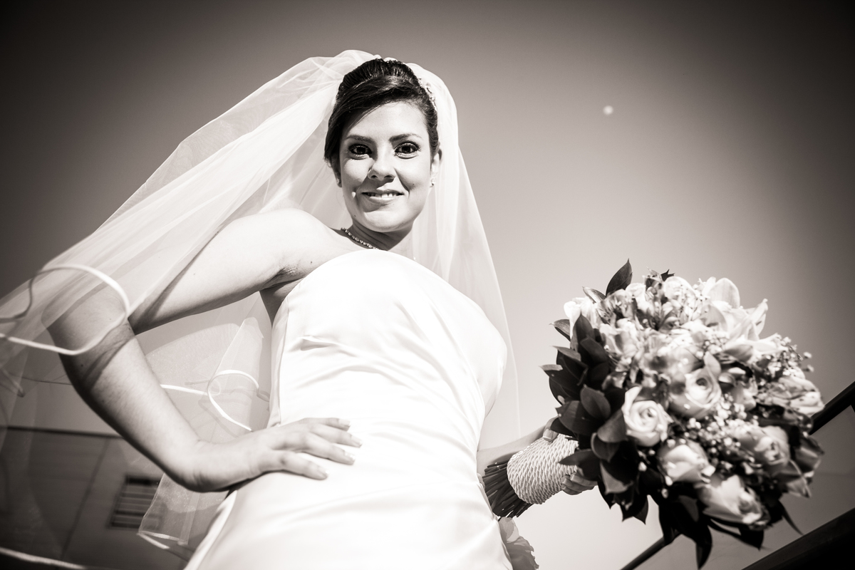 Fotografia de casamento, fotos de casamento, noiva, Fotógrafo no Porto, em Portugal. Fotógrafo de casamentos no Porto, Portugal. Fotos espontaneas, fotos naturais, fotos românticas, fotografia criativa. Casal apaixonado. Melhor fotógrafo de Portugal