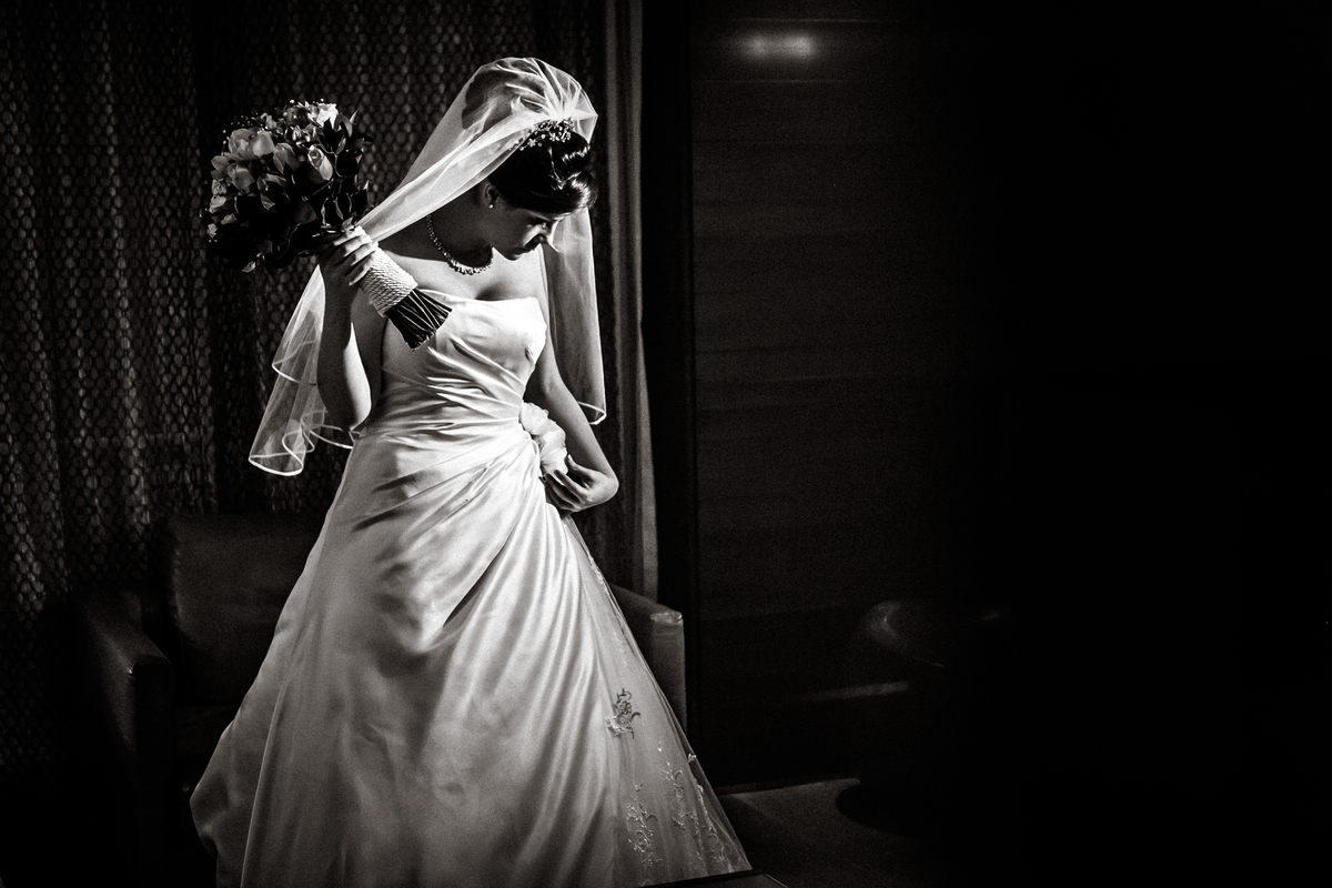 Fotografia de casamento, fotos de casamento, noiva, Fotógrafo no Porto, em Portugal. Fotógrafo de casamentos no Porto, Portugal. Fotos espontaneas, fotos naturais, fotos românticas, fotografia criativa. Casal apaixonado. Melhor fotógrafo de Portugal