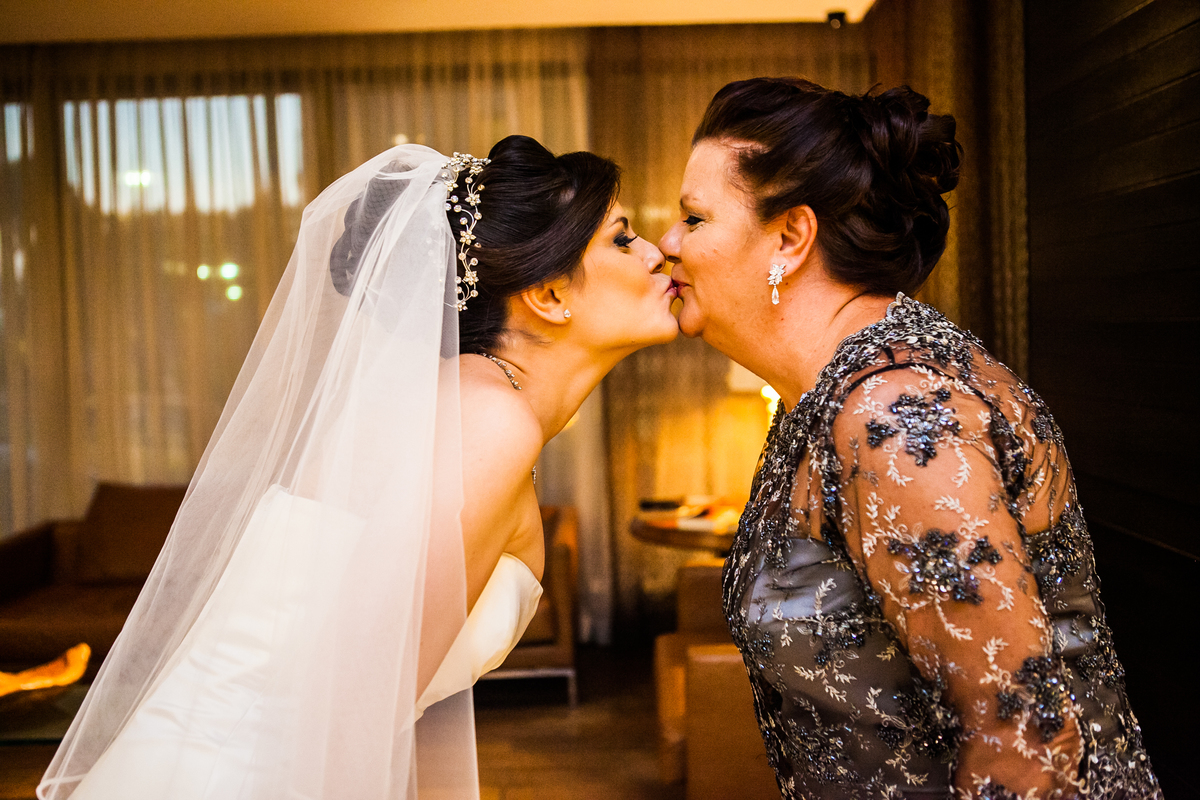 Fotografia de casamento, fotos de casamento, noiva, Fotógrafo no Porto, em Portugal. Fotógrafo de casamentos no Porto, Portugal. Fotos espontaneas, fotos naturais, fotos românticas, fotografia criativa. Casal apaixonado. Melhor fotógrafo de Portugal