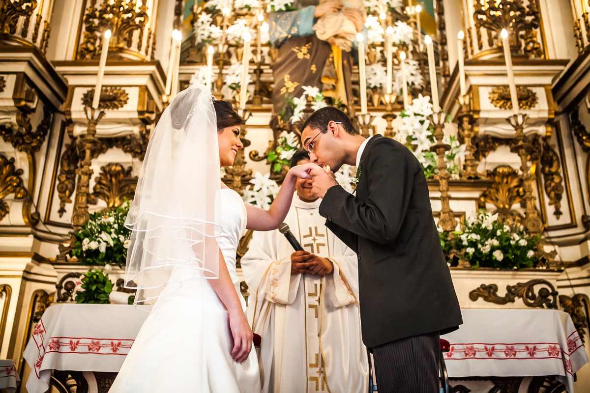 Fotografia de casamento, fotos de casamento, noiva, Fotógrafo no Porto, em Portugal. Fotógrafo de casamentos no Porto, Portugal. Fotos espontaneas, fotos naturais, fotos românticas, fotografia criativa. Casal apaixonado. Melhor fotógrafo de Portugal