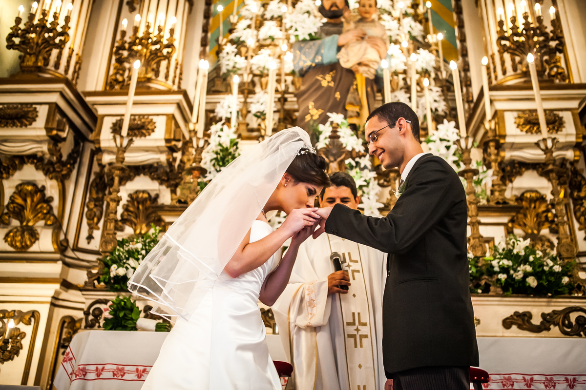 Fotografia de casamento, fotos de casamento, noiva, Fotógrafo no Porto, em Portugal. Fotógrafo de casamentos no Porto, Portugal. Fotos espontaneas, fotos naturais, fotos românticas, fotografia criativa. Casal apaixonado. Melhor fotógrafo de Portugal