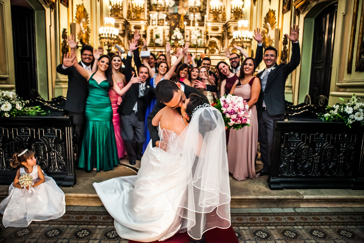 Fotografia de casamento, fotos de casamento, noiva, Fotógrafo no Porto, em Portugal. Fotógrafo de casamentos no Porto, Portugal. Fotos espontaneas, fotos naturais, fotos românticas, fotografia criativa. Casal apaixonado. Melhor fotógrafo de Portugal