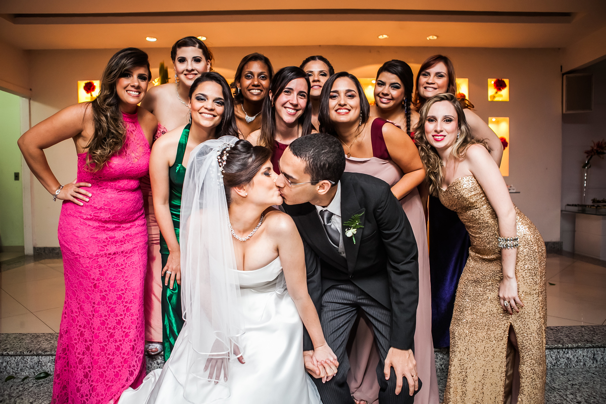 Fotografia de casamento, fotos de casamento, noiva, Fotógrafo no Porto, em Portugal. Fotógrafo de casamentos no Porto, Portugal. Fotos espontaneas, fotos naturais, fotos românticas, fotografia criativa. Casal apaixonado. Melhor fotógrafo de Portugal