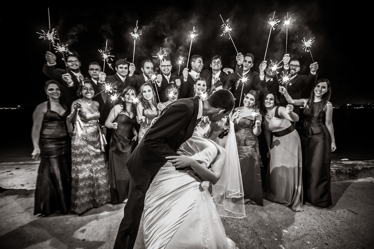 Fotografia de casamento, fotos de casamento, noiva, Fotógrafo no Porto, em Portugal. Fotógrafo de casamentos no Porto, Portugal. Fotos espontaneas, fotos naturais, fotos românticas, fotografia criativa. Casal apaixonado. Melhor fotógrafo de Portugal