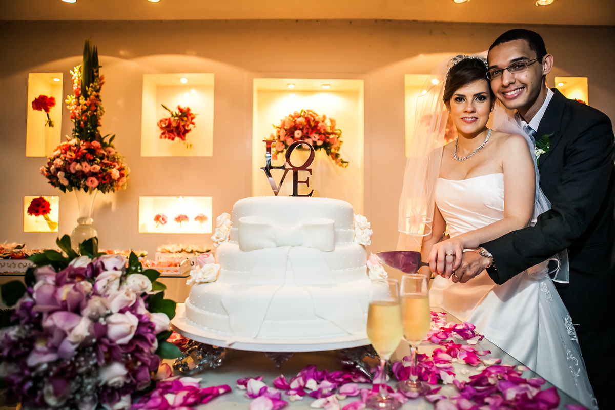 Fotografia de casamento, fotos de casamento, noiva, Fotógrafo no Porto, em Portugal. Fotógrafo de casamentos no Porto, Portugal. Fotos espontaneas, fotos naturais, fotos românticas, fotografia criativa. Casal apaixonado. Melhor fotógrafo de Portugal