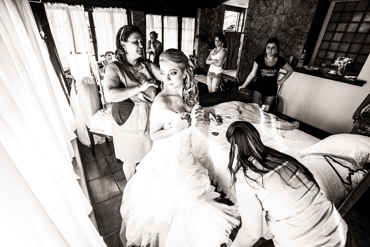 Fotografia de casamento, fotos de casamento, noiva, Fotógrafo no Porto, em Portugal. Fotógrafo de casamentos no Porto, Portugal. Fotos espontaneas, fotos naturais, fotos românticas, fotografia criativa. Casal apaixonado. Melhor fotógrafo de Portugal
