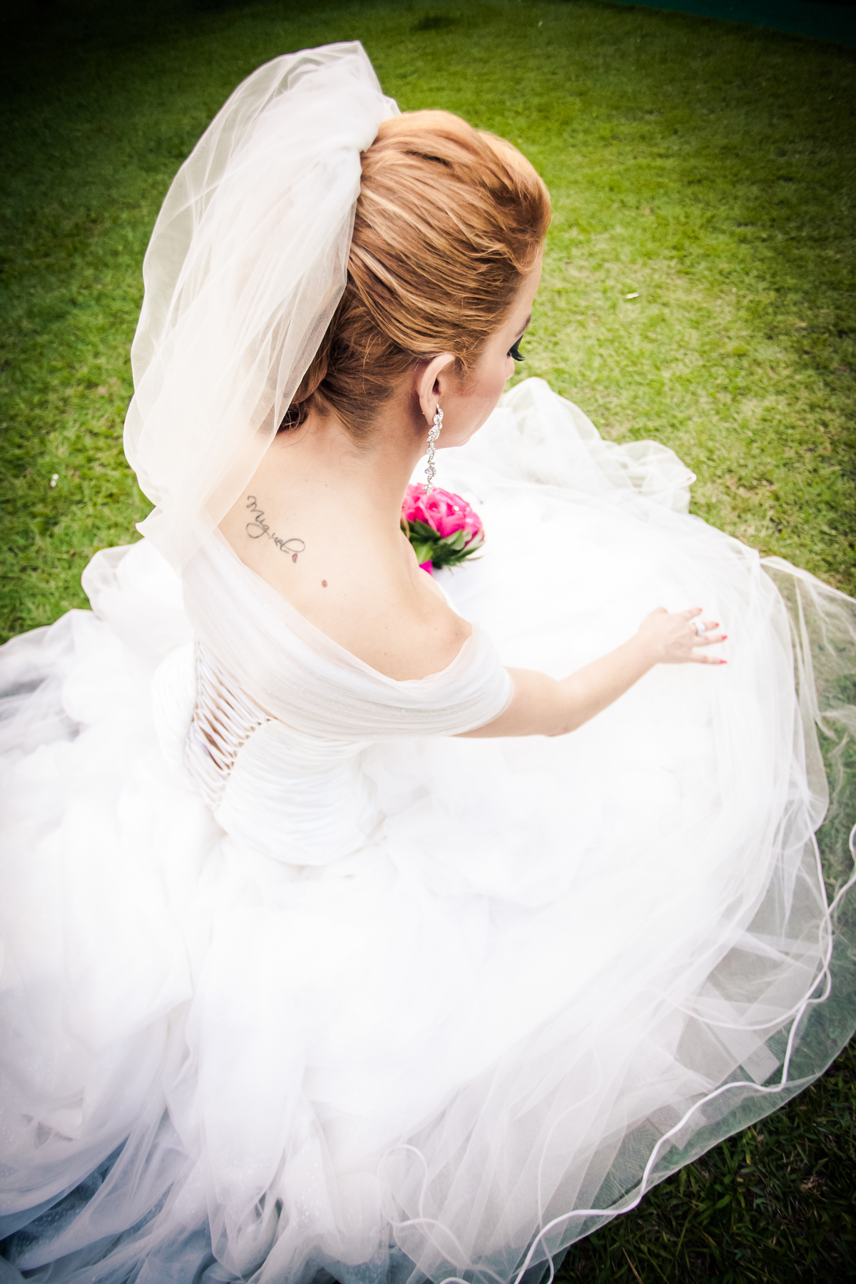 Fotografia de casamento, fotos de casamento, noiva, Fotógrafo no Porto, em Portugal. Fotógrafo de casamentos no Porto, Portugal. Fotos espontaneas, fotos naturais, fotos românticas, fotografia criativa. Casal apaixonado. Melhor fotógrafo de Portugal