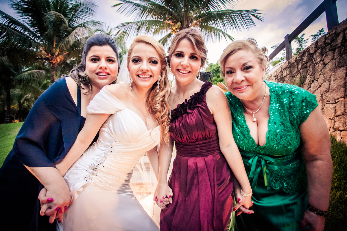 Fotografia de casamento, fotos de casamento, noiva, Fotógrafo no Porto, em Portugal. Fotógrafo de casamentos no Porto, Portugal. Fotos espontaneas, fotos naturais, fotos românticas, fotografia criativa. Casal apaixonado. Melhor fotógrafo de Portugal