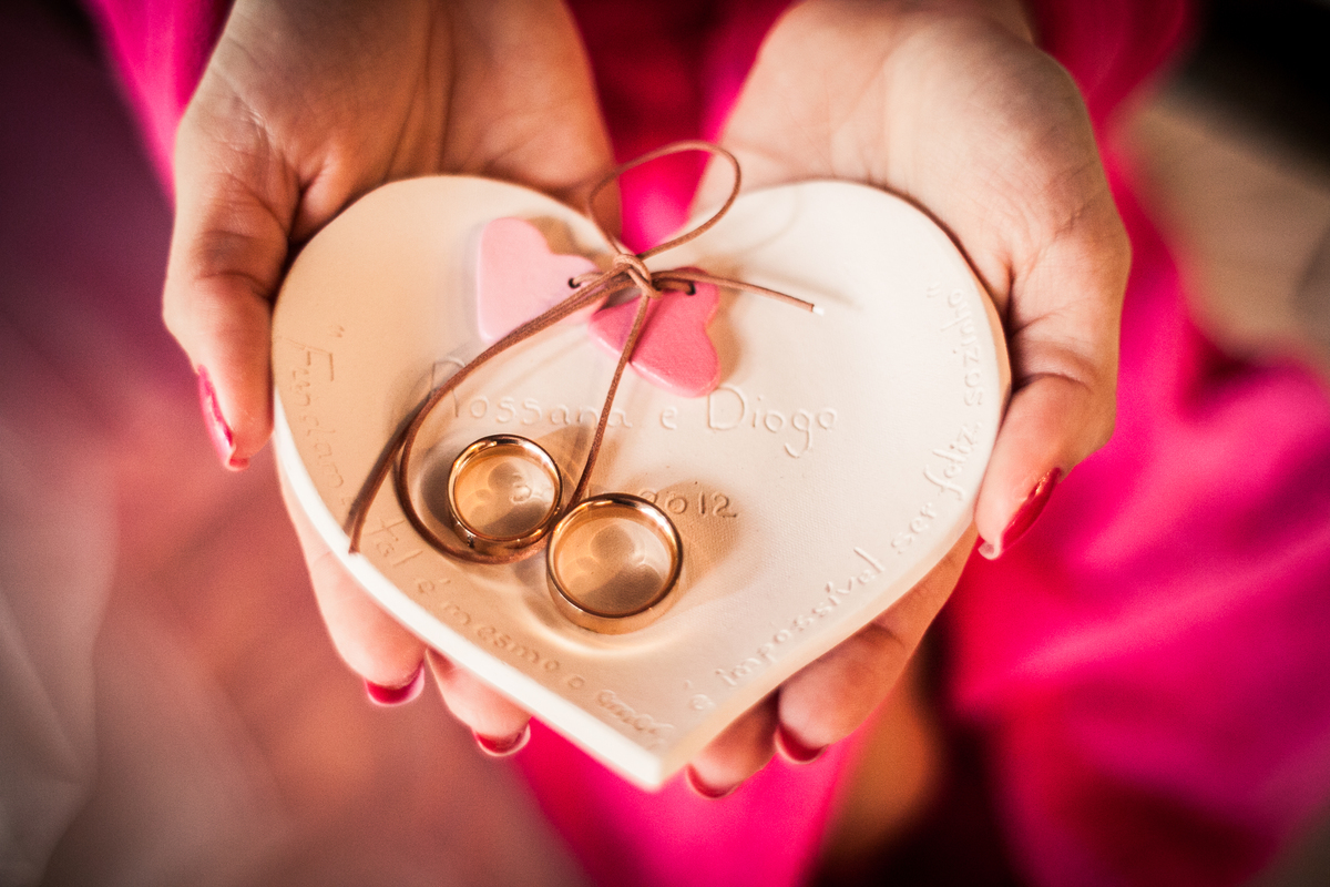 Fotografia de casamento, fotos de casamento, noiva, Fotógrafo no Porto, em Portugal. Fotógrafo de casamentos no Porto, Portugal. Fotos espontaneas, fotos naturais, fotos românticas, fotografia criativa. Casal apaixonado. Melhor fotógrafo de Portugal