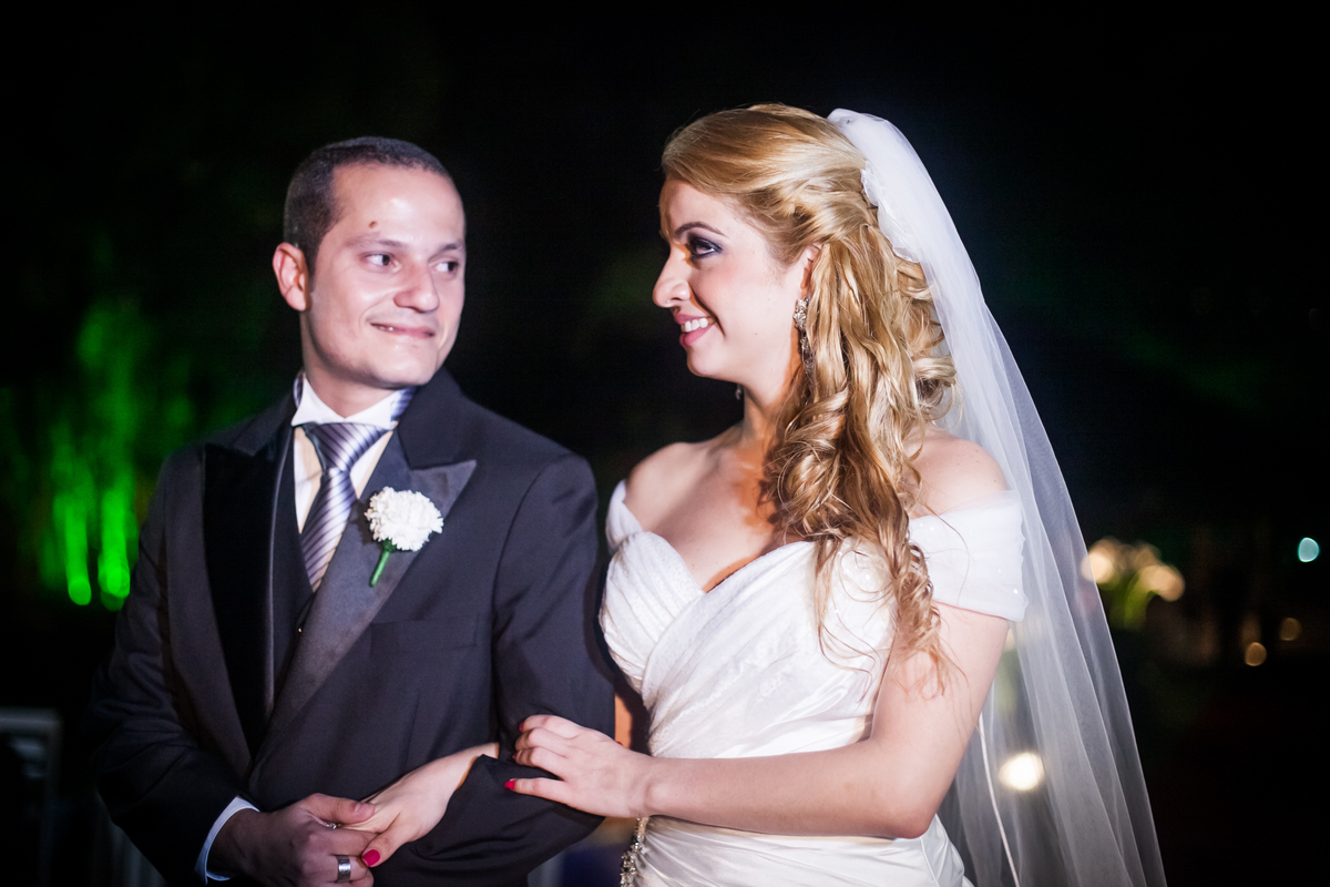 Fotografia de casamento, fotos de casamento, noiva, Fotógrafo no Porto, em Portugal. Fotógrafo de casamentos no Porto, Portugal. Fotos espontaneas, fotos naturais, fotos românticas, fotografia criativa. Casal apaixonado. Melhor fotógrafo de Portugal