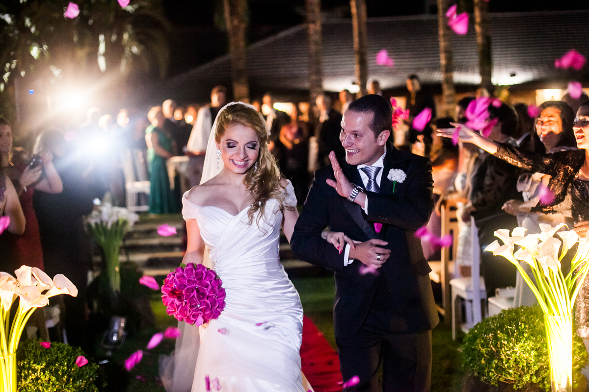 Fotografia de casamento, fotos de casamento, noiva, Fotógrafo no Porto, em Portugal. Fotógrafo de casamentos no Porto, Portugal. Fotos espontaneas, fotos naturais, fotos românticas, fotografia criativa. Casal apaixonado. Melhor fotógrafo de Portugal