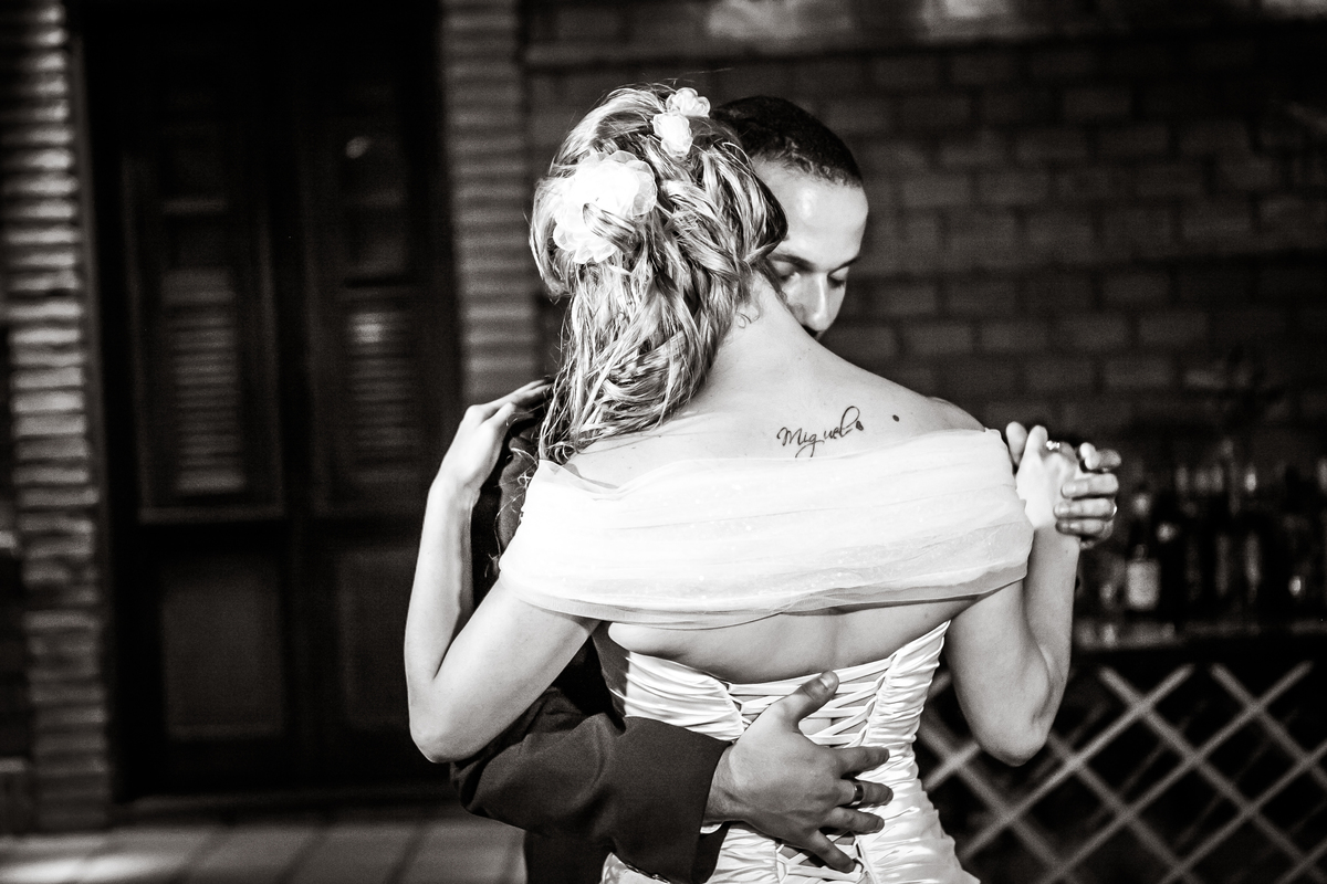 Fotografia de casamento, fotos de casamento, noiva, Fotógrafo no Porto, em Portugal. Fotógrafo de casamentos no Porto, Portugal. Fotos espontaneas, fotos naturais, fotos românticas, fotografia criativa. Casal apaixonado. Melhor fotógrafo de Portugal