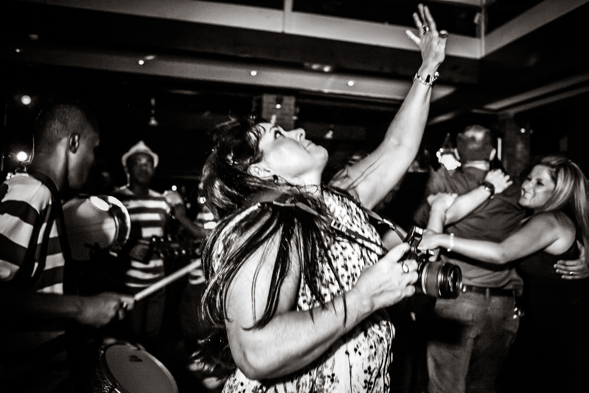 Fotografia de casamento, fotos de casamento, noiva, Fotógrafo no Porto, em Portugal. Fotógrafo de casamentos no Porto, Portugal. Fotos espontaneas, fotos naturais, fotos românticas, fotografia criativa. Casal apaixonado. Melhor fotógrafo de Portugal