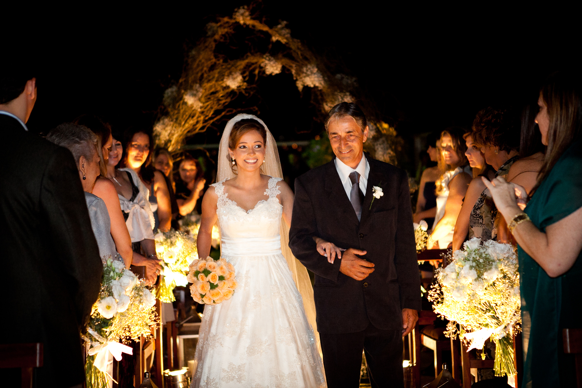 Fotografia de casamento, fotos de casamento, noiva, Fotógrafo no Porto, em Portugal. Fotógrafo de casamentos no Porto, Portugal. Fotos espontaneas, fotos naturais, fotos românticas, fotografia criativa. Casal apaixonado. Melhor fotógrafo de Portugal