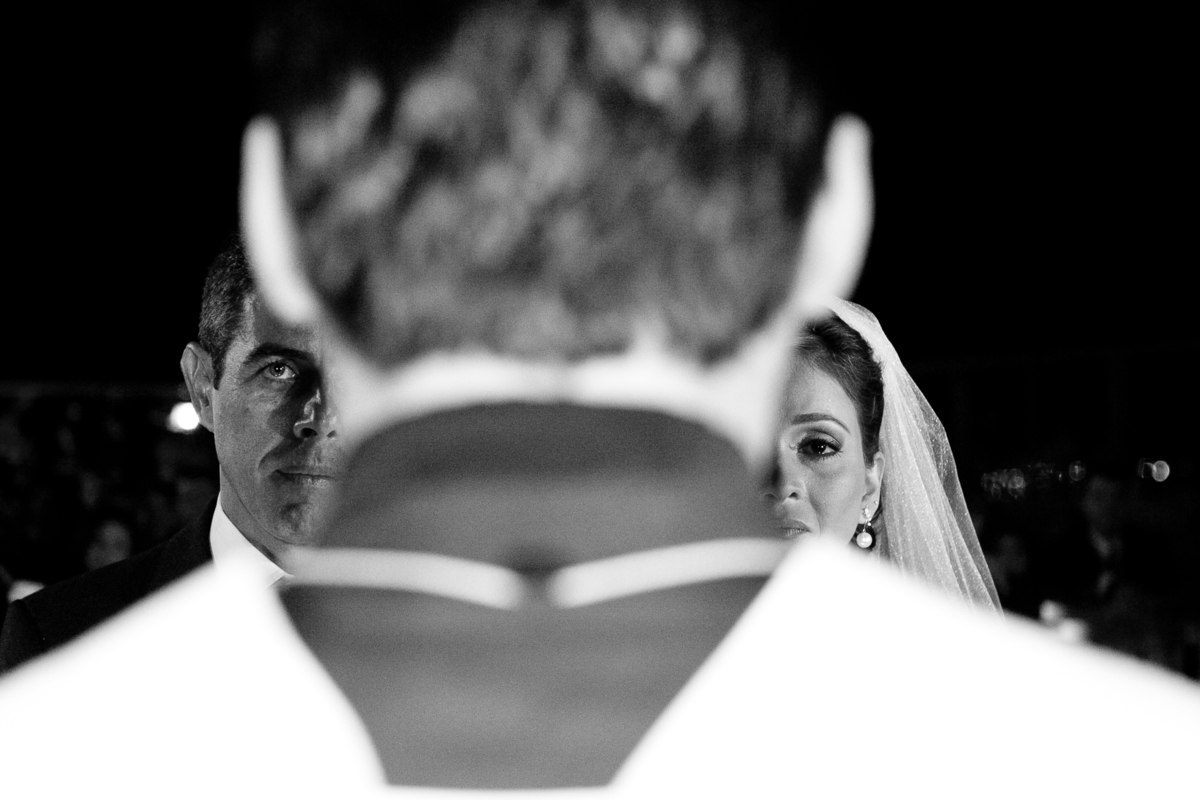 Fotografia de casamento, fotos de casamento, noiva, Fotógrafo no Porto, em Portugal. Fotógrafo de casamentos no Porto, Portugal. Fotos espontaneas, fotos naturais, fotos românticas, fotografia criativa. Casal apaixonado. Melhor fotógrafo de Portugal