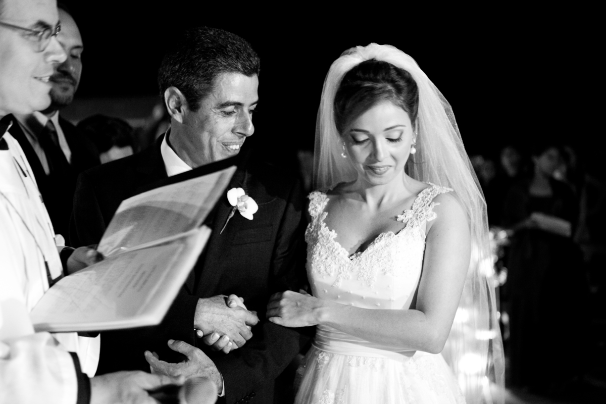 Fotografia de casamento, fotos de casamento, noiva, Fotógrafo no Porto, em Portugal. Fotógrafo de casamentos no Porto, Portugal. Fotos espontaneas, fotos naturais, fotos românticas, fotografia criativa. Casal apaixonado. Melhor fotógrafo de Portugal