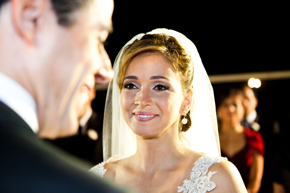 Fotografia de casamento, fotos de casamento, noiva, Fotógrafo no Porto, em Portugal. Fotógrafo de casamentos no Porto, Portugal. Fotos espontaneas, fotos naturais, fotos românticas, fotografia criativa. Casal apaixonado. Melhor fotógrafo de Portugal
