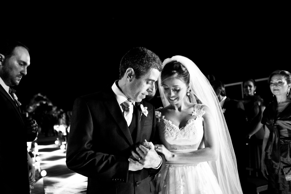 Fotografia de casamento, fotos de casamento, noiva, Fotógrafo no Porto, em Portugal. Fotógrafo de casamentos no Porto, Portugal. Fotos espontaneas, fotos naturais, fotos românticas, fotografia criativa. Casal apaixonado. Melhor fotógrafo de Portugal