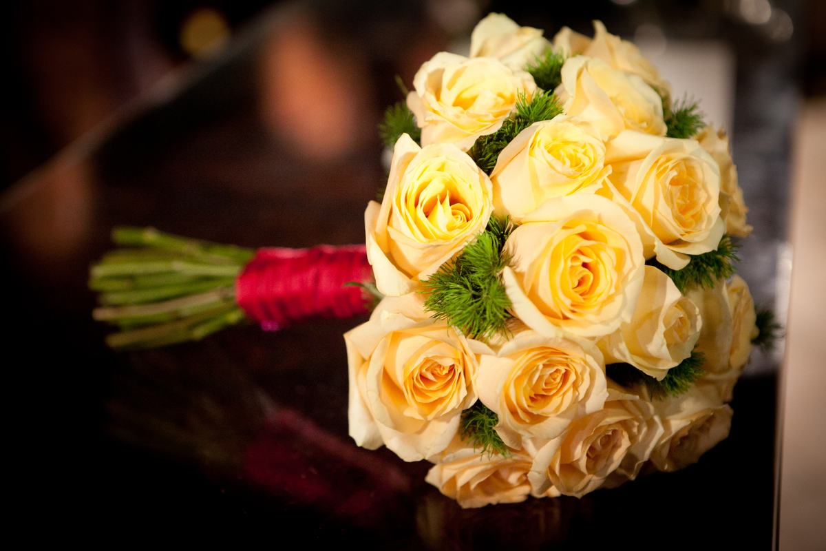 Fotografia de casamento, fotos de casamento, noiva, Fotógrafo no Porto, em Portugal. Fotógrafo de casamentos no Porto, Portugal. Fotos espontaneas, fotos naturais, fotos românticas, fotografia criativa. Casal apaixonado. Melhor fotógrafo de Portugal