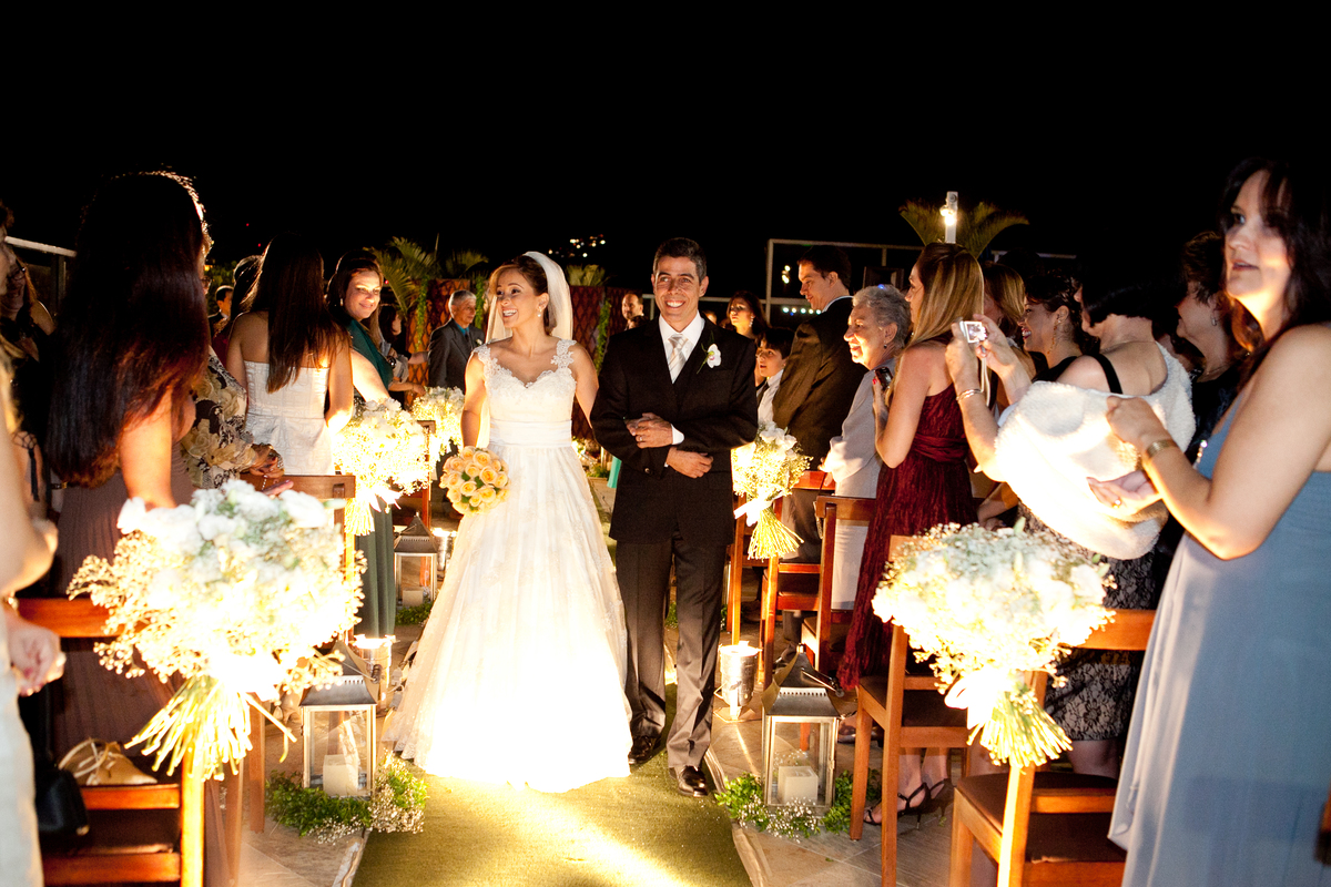 Fotografia de casamento, fotos de casamento, noiva, Fotógrafo no Porto, em Portugal. Fotógrafo de casamentos no Porto, Portugal. Fotos espontaneas, fotos naturais, fotos românticas, fotografia criativa. Casal apaixonado. Melhor fotógrafo de Portugal