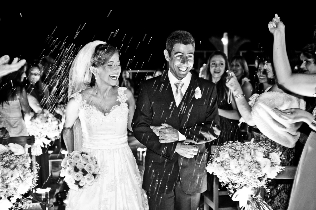 Fotografia de casamento, fotos de casamento, noiva, Fotógrafo no Porto, em Portugal. Fotógrafo de casamentos no Porto, Portugal. Fotos espontaneas, fotos naturais, fotos românticas, fotografia criativa. Casal apaixonado. Melhor fotógrafo de Portugal