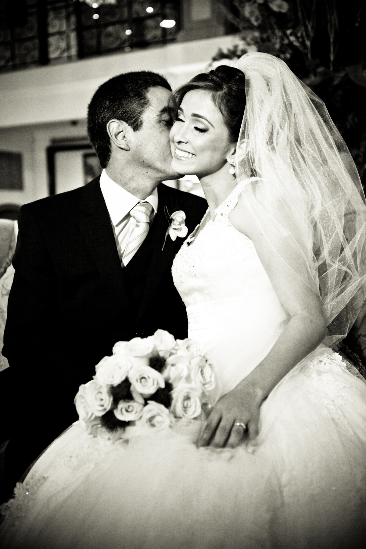 Fotografia de casamento, fotos de casamento, noiva, Fotógrafo no Porto, em Portugal. Fotógrafo de casamentos no Porto, Portugal. Fotos espontaneas, fotos naturais, fotos românticas, fotografia criativa. Casal apaixonado. Melhor fotógrafo de Portugal