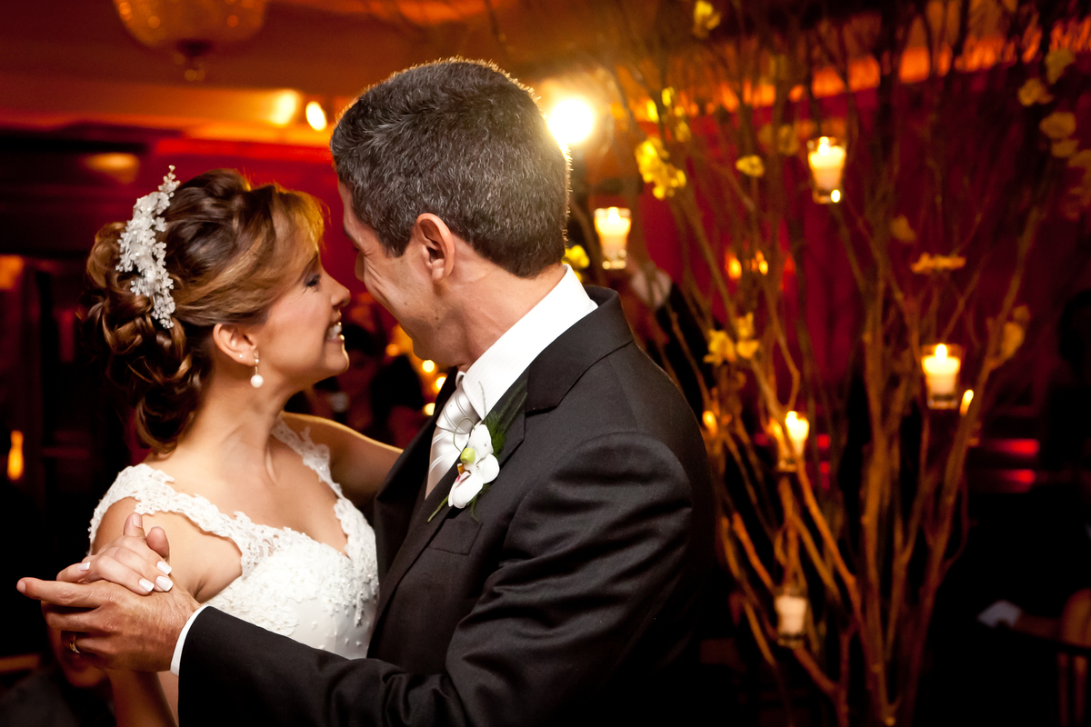 Fotografia de casamento, fotos de casamento, noiva, Fotógrafo no Porto, em Portugal. Fotógrafo de casamentos no Porto, Portugal. Fotos espontaneas, fotos naturais, fotos românticas, fotografia criativa. Casal apaixonado. Melhor fotógrafo de Portugal