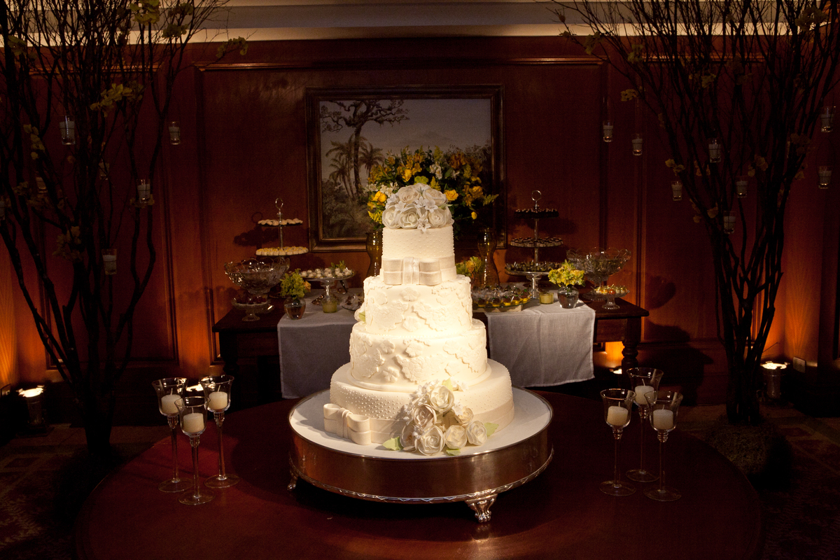 Fotografia de casamento, fotos de casamento, noiva, Fotógrafo no Porto, em Portugal. Fotógrafo de casamentos no Porto, Portugal. Fotos espontaneas, fotos naturais, fotos românticas, fotografia criativa. Casal apaixonado. Melhor fotógrafo de Portugal