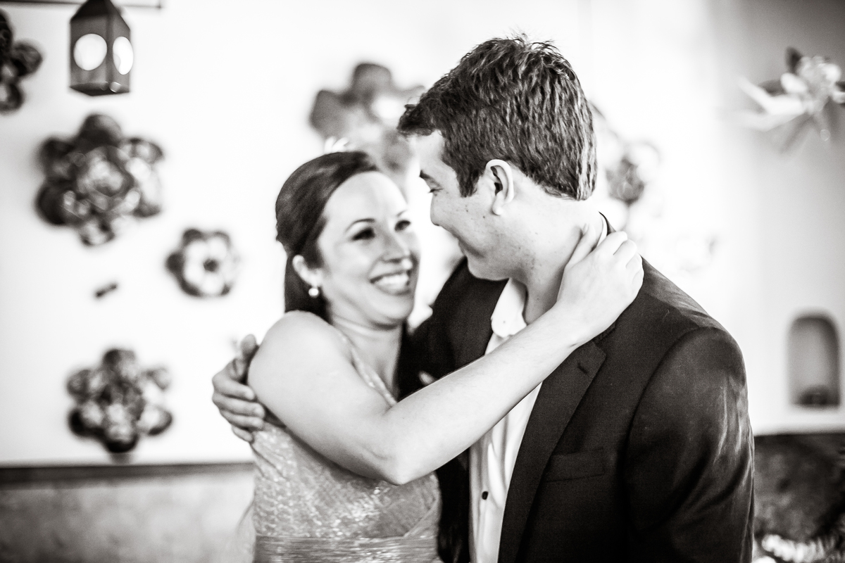 Fotografia de casamento, fotos de casamento, noiva, Fotógrafo no Porto, em Portugal. Fotógrafo de casamentos no Porto, Portugal. Fotos espontaneas, fotos naturais, fotos românticas, fotografia criativa. Casal apaixonado. Melhor fotógrafo de Portugal