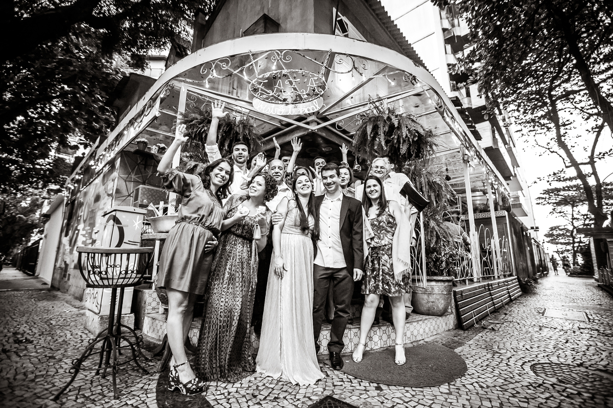 Fotografia de casamento, fotos de casamento, noiva, Fotógrafo no Porto, em Portugal. Fotógrafo de casamentos no Porto, Portugal. Fotos espontaneas, fotos naturais, fotos românticas, fotografia criativa. Casal apaixonado. Melhor fotógrafo de Portugal