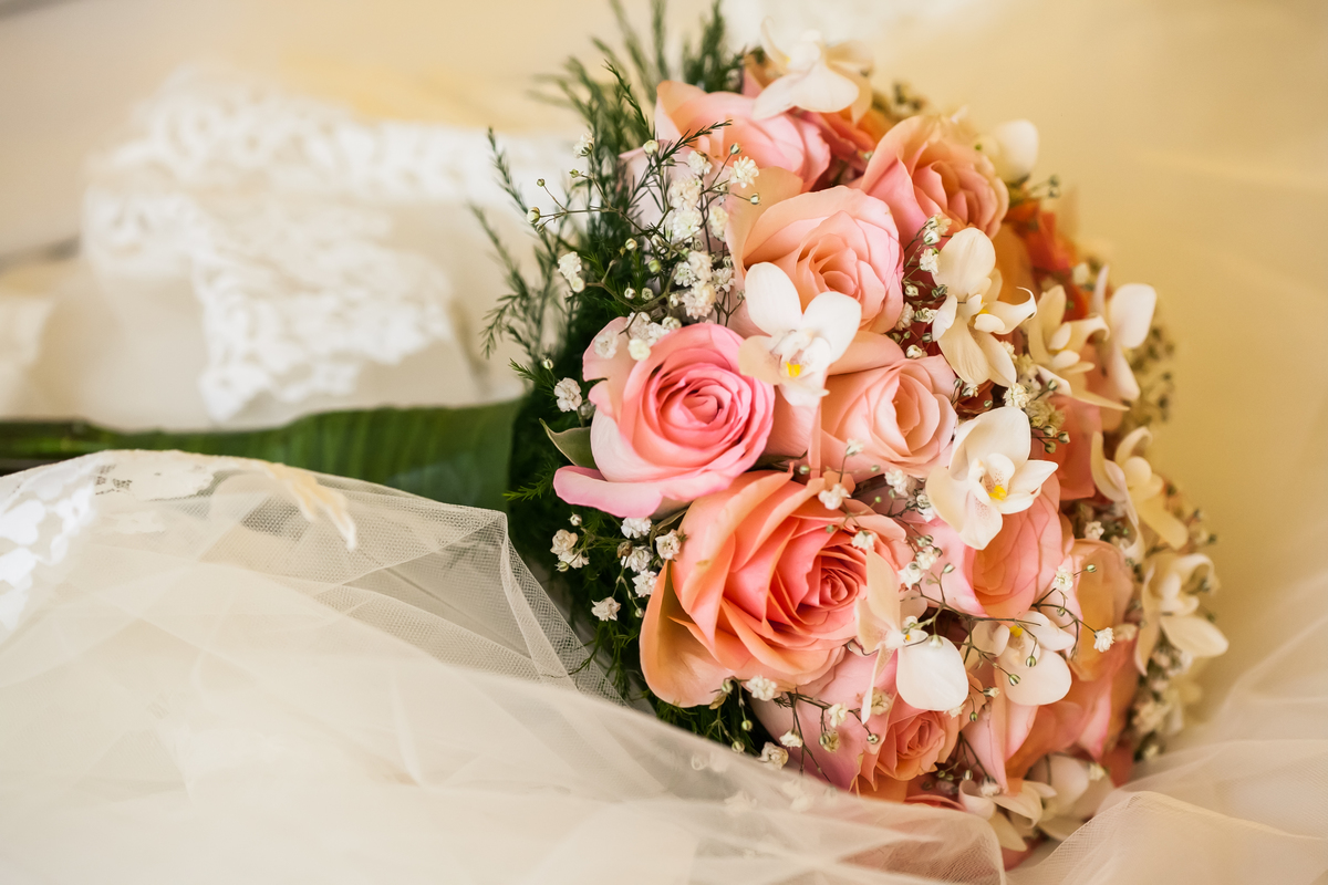 Fotografia de casamento, fotos de casamento, noiva, Fotógrafo no Porto, em Portugal. Fotógrafo de casamentos no Porto, Portugal. Fotos espontaneas, fotos naturais, fotos românticas, fotografia criativa. Casal apaixonado. Melhor fotógrafo de Portugal