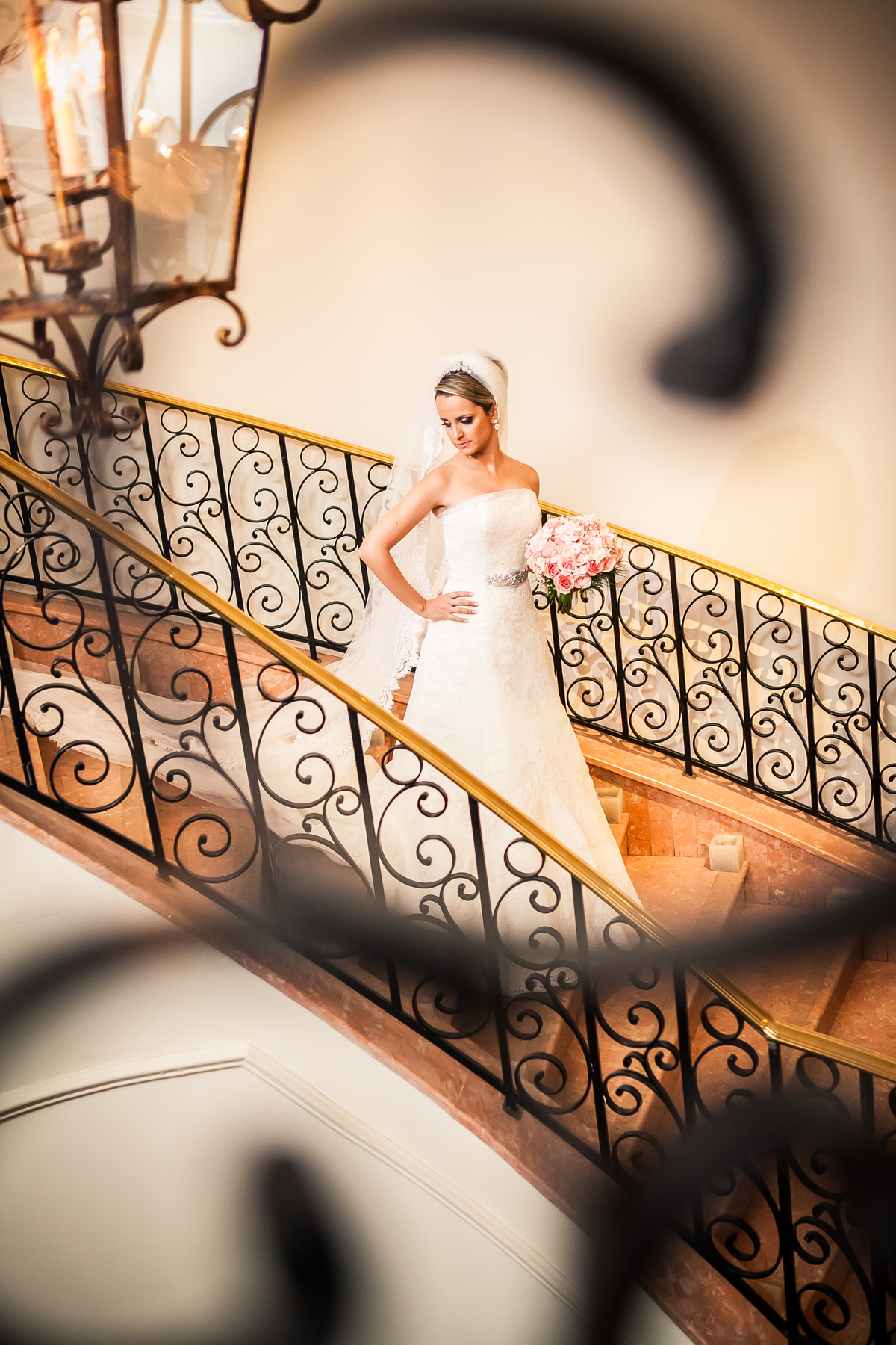 Fotografia de casamento, fotos de casamento, noiva, Fotógrafo no Porto, em Portugal. Fotógrafo de casamentos no Porto, Portugal. Fotos espontaneas, fotos naturais, fotos românticas, fotografia criativa. Casal apaixonado. Melhor fotógrafo de Portugal