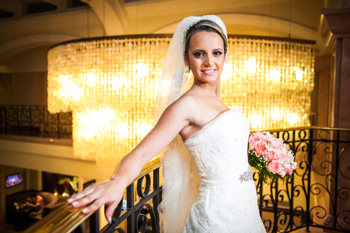 Fotografia de casamento, fotos de casamento, noiva, Fotógrafo no Porto, em Portugal. Fotógrafo de casamentos no Porto, Portugal. Fotos espontaneas, fotos naturais, fotos românticas, fotografia criativa. Casal apaixonado. Melhor fotógrafo de Portugal