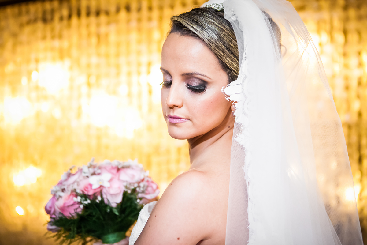 Fotografia de casamento, fotos de casamento, noiva, Fotógrafo no Porto, em Portugal. Fotógrafo de casamentos no Porto, Portugal. Fotos espontaneas, fotos naturais, fotos românticas, fotografia criativa. Casal apaixonado. Melhor fotógrafo de Portugal