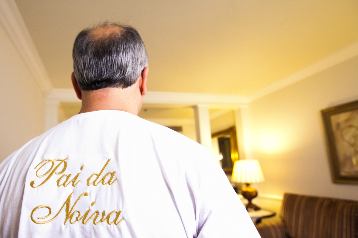 Fotografia de casamento, fotos de casamento, noiva, Fotógrafo no Porto, em Portugal. Fotógrafo de casamentos no Porto, Portugal. Fotos espontaneas, fotos naturais, fotos românticas, fotografia criativa. Casal apaixonado. Melhor fotógrafo de Portugal