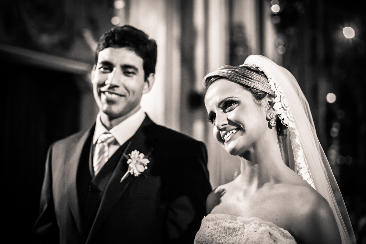 Fotografia de casamento, fotos de casamento, noiva, Fotógrafo no Porto, em Portugal. Fotógrafo de casamentos no Porto, Portugal. Fotos espontaneas, fotos naturais, fotos românticas, fotografia criativa. Casal apaixonado. Melhor fotógrafo de Portugal