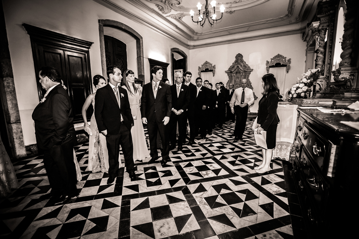 Fotografia de casamento, fotos de casamento, noiva, Fotógrafo no Porto, em Portugal. Fotógrafo de casamentos no Porto, Portugal. Fotos espontaneas, fotos naturais, fotos românticas, fotografia criativa. Casal apaixonado. Melhor fotógrafo de Portugal