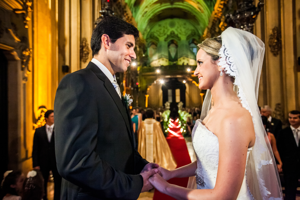 Fotografia de casamento, fotos de casamento, noiva, Fotógrafo no Porto, em Portugal. Fotógrafo de casamentos no Porto, Portugal. Fotos espontaneas, fotos naturais, fotos românticas, fotografia criativa. Casal apaixonado. Melhor fotógrafo de Portugal