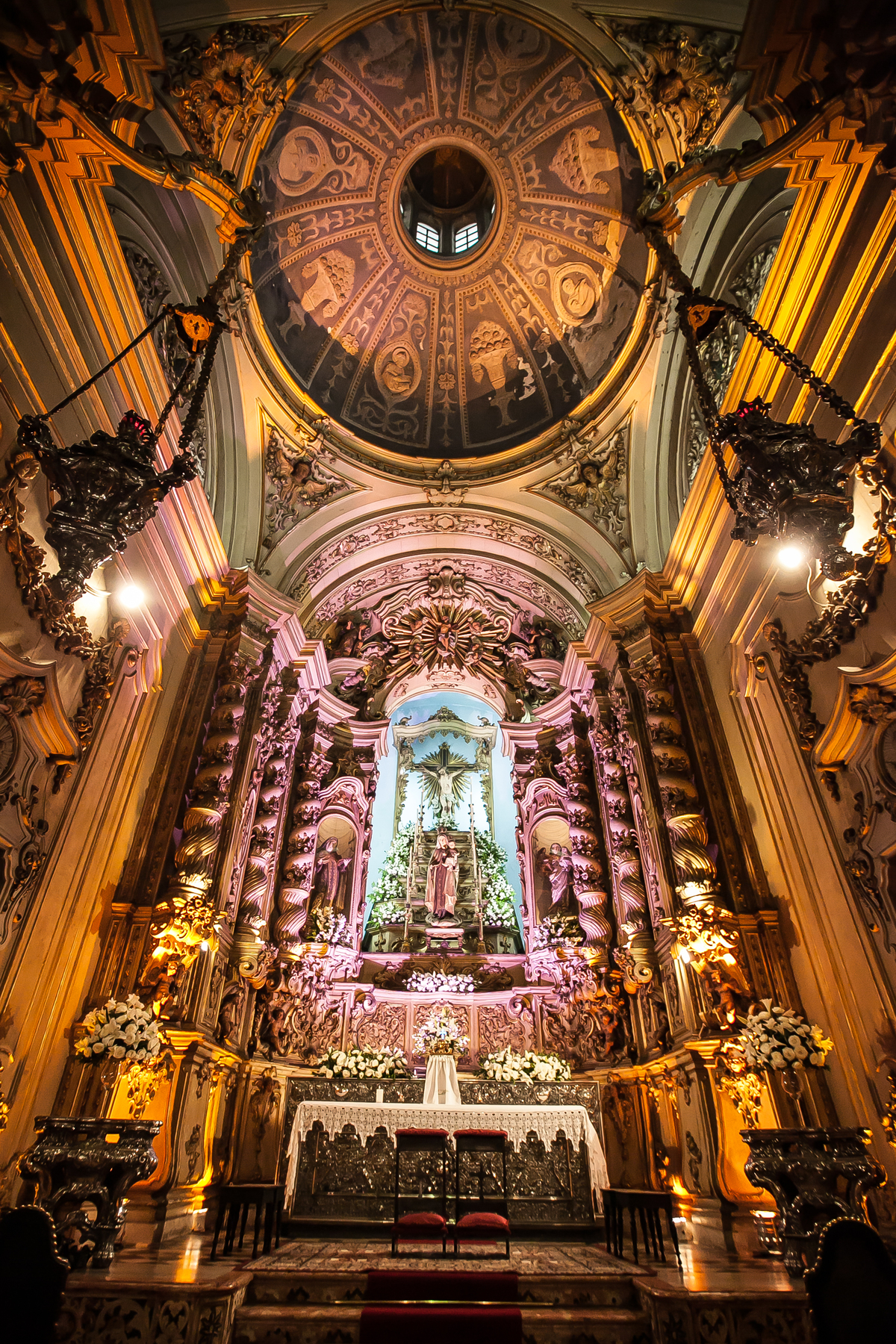 Fotografia de casamento, fotos de casamento, noiva, Fotógrafo no Porto, em Portugal. Fotógrafo de casamentos no Porto, Portugal. Fotos espontaneas, fotos naturais, fotos românticas, fotografia criativa. Casal apaixonado. Melhor fotógrafo de Portugal