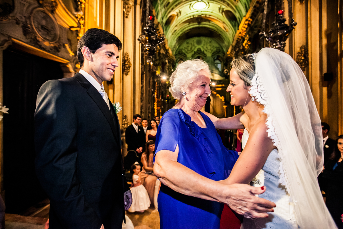 Fotografia de casamento, fotos de casamento, noiva, Fotógrafo no Porto, em Portugal. Fotógrafo de casamentos no Porto, Portugal. Fotos espontaneas, fotos naturais, fotos românticas, fotografia criativa. Casal apaixonado. Melhor fotógrafo de Portugal
